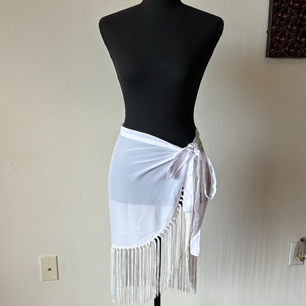 NWT: White Beach Cover Up, Fringe, Womens Plus Size (One Size)